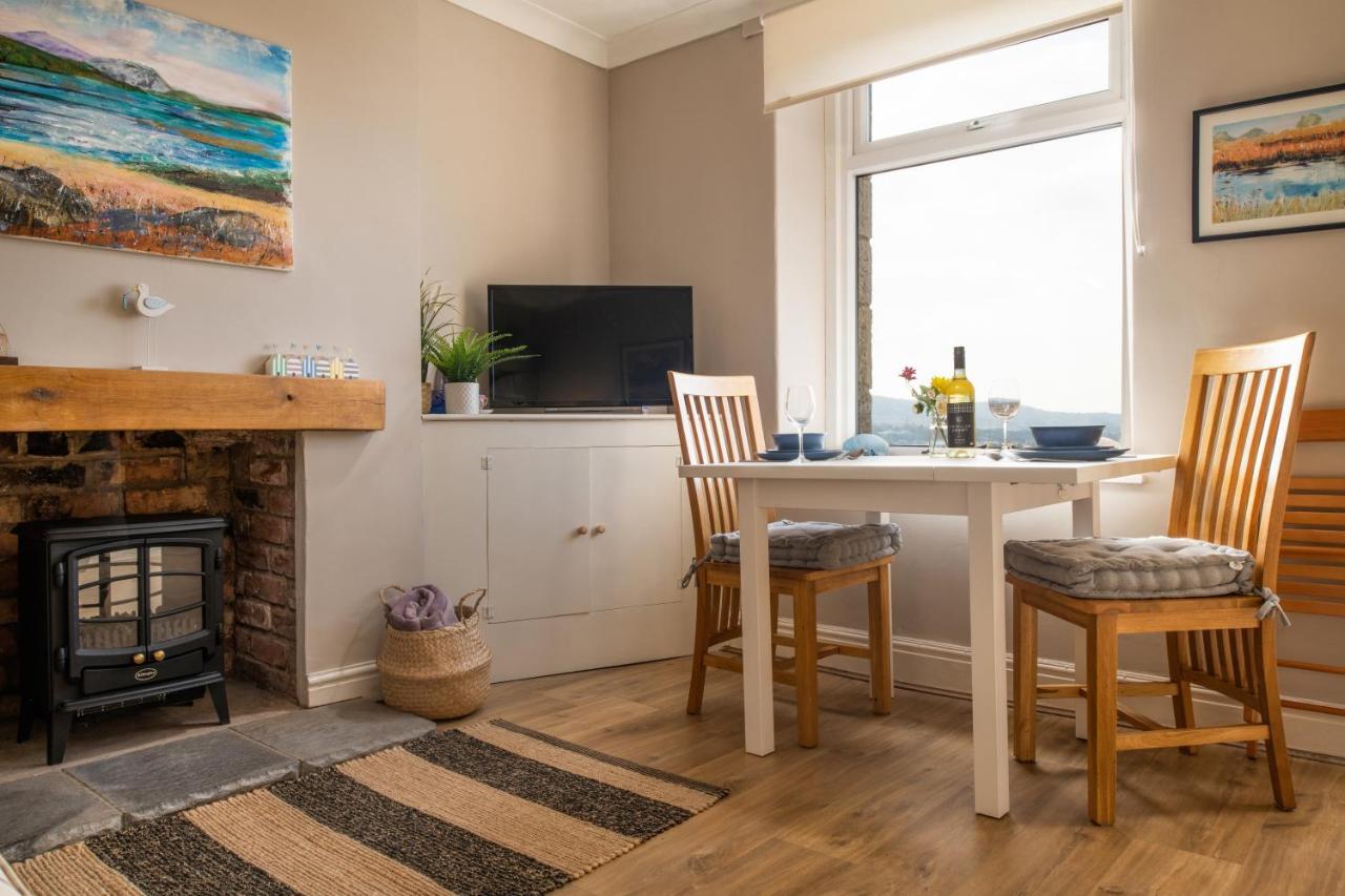 Vila Windy Ridge Terrace With Beautiful Sea Views, North Wales Coast Old Colwyn Exteriér fotografie